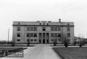 Nazwa pliku=465_Budynek_pierwszej_szkoly_niemieckiej_1940.jpg
Wielkość pliku=23KiB
Rozmiar=600x410
Data dodania= 20, Październik 2012 465_Budynek_pierwszej_szkoly_niemieckiej_1940.jpg